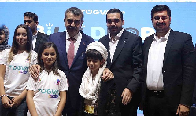Milli Eğitim Bakanı Tekin, yaz okulu öğrencileriyle buluştu