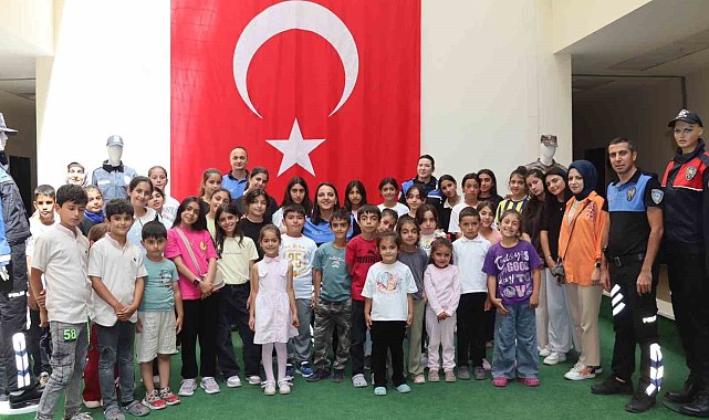Minik misafirlere emniyette anlamlı tanıtım