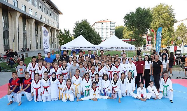 Minik Tekvandocular Kütahya'da dostluk için mücadele etti