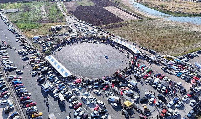 Modifiye araç tutkunları Sivas'ta buluştu