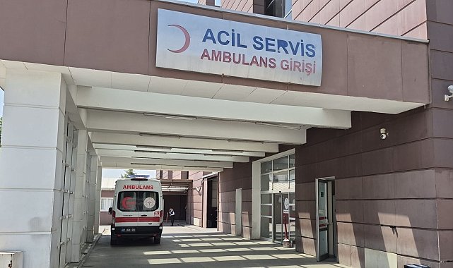 Motosiklet ile otomobil çarpıştı: 1 yaralı