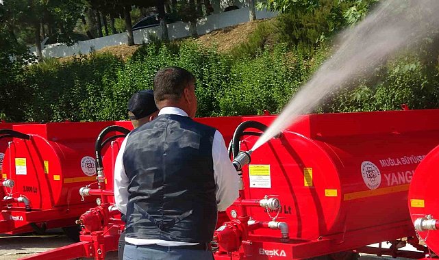 Muğla Büyükşehir'den kırsal mahallelere yangın tankeri desteği