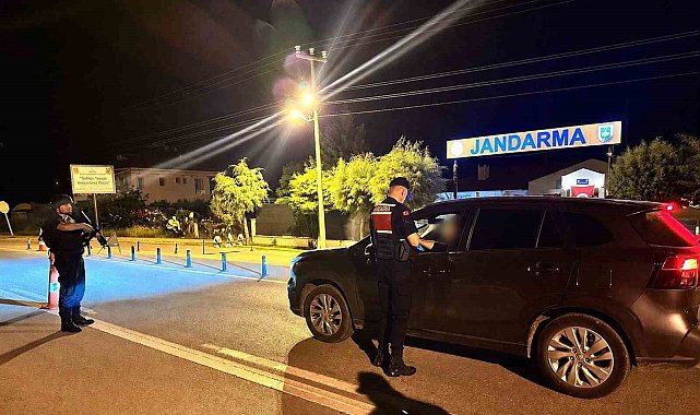 Muğla'da Jandarma denetimlerinde 33 şahıs tutuklandı
