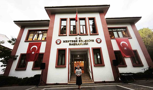 Muğla'nın 100 yıllık tarihi belediye binası vakıflara geçiyor