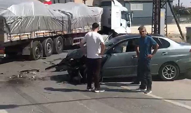 Muş'ta tır ile otomobil çarpıştı: 1 yaralı