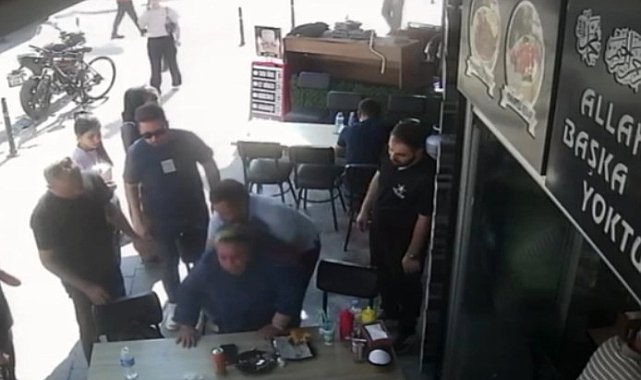 Nefes borusuna ekmek parçası kaçan kadını, polis Heimlich manevrasıyla kurtardı