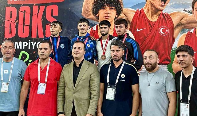Niğdeli boksörler Rize'den iki madalyayla döndü