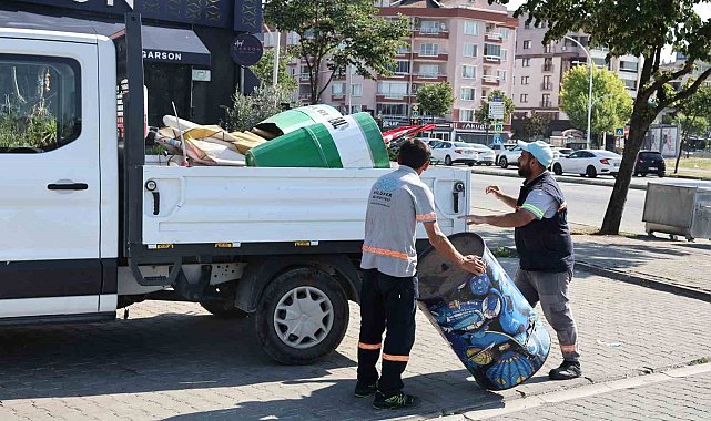 Nilüfer'de kaldırımlar temizlendi