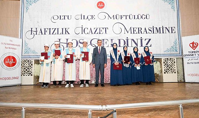 Oltu'da 54 hafız için icazet merasimi düzenlendi