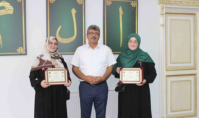 Ordu'da hafızlık eğitimini tamamlayan 8 öğrenciye belgeleri verildi