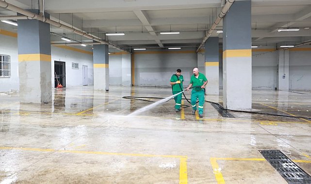 Osmangazi Belediyesi pazarlardan aylık 600 ton atık topluyor