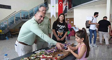 Osmangazi'de geleceğin yüzücüleri sertifikalarını aldı