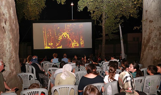 Osmangazi'de yazlık sinema çocukları buluşturdu