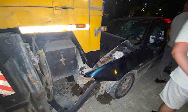 Osmaniye'de otomobil park halindeki vince çarptı: 1 yaralı
