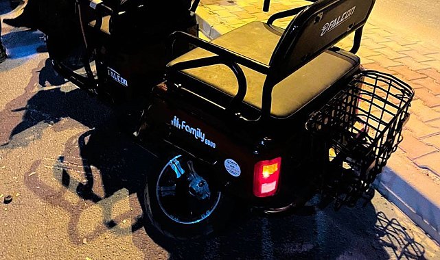 Otomobil ile üç tekerlekli motosiklet çarpıştı: 2 yaralı