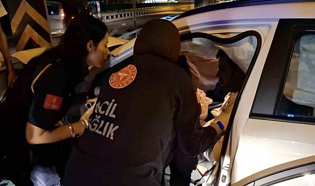 Otomobiliyle direğe çarpan sürücünün can pazarı