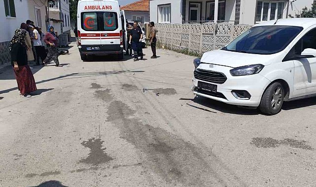 Otomobille çarpışan motosikletin sürücüsü yaralandı