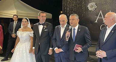 Özgür Özel, Yeni Parti Sakarya İl Başkanının düğününe katıldı