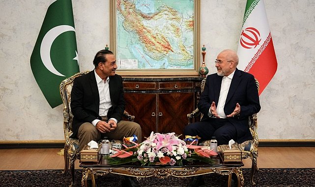 Pakistan Genelkurmay Başkanı Munir, Tahran'da İran Meclis Başkanı Galibaf ile bir araya geldi