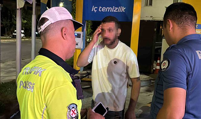 Park halindeki araca çarpıp kaçan alkollü sürücü kovalamaca sonucu yakalandı