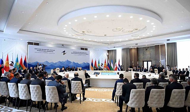 Paşinyan: "Ermenistan ile AB ilişkilerinde, AEB içindeki ve kapsamındaki ilişkilerde sahip olduğumuz statüye aykırı gelen herhangi bir hukuki, ekonomik ya da siyasi yükümlülük yoktur"