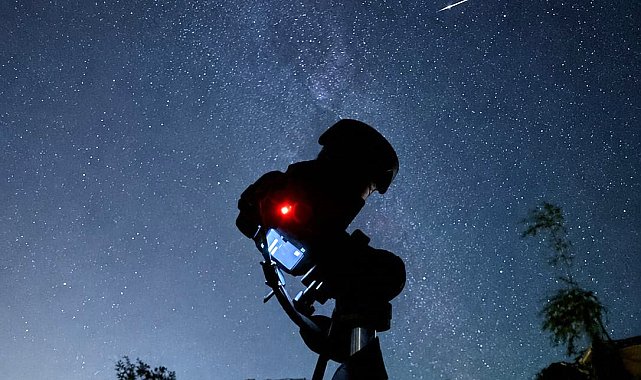 Perseid meteor yağmuru Bandırma semalarında görsel şölen sundu