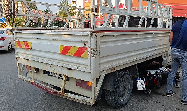 Pikap ile motosiklet çarpıştı, motosiklet sürücüsü yaralandı