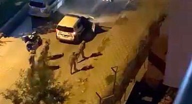 Polis Özel Harekat ekiplerini görünce elindeki silahı bırakıp teslim oldu