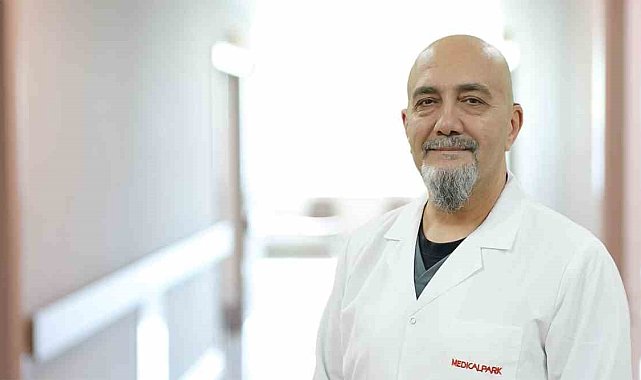 "Uzun yolculuklarda bacakta pıhtı riski artıyor"