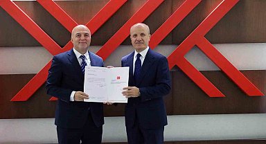 Rektör Ulusoy, mazbatasını YÖK Başkanı Prof. Dr. Erol Özvar'dan aldı