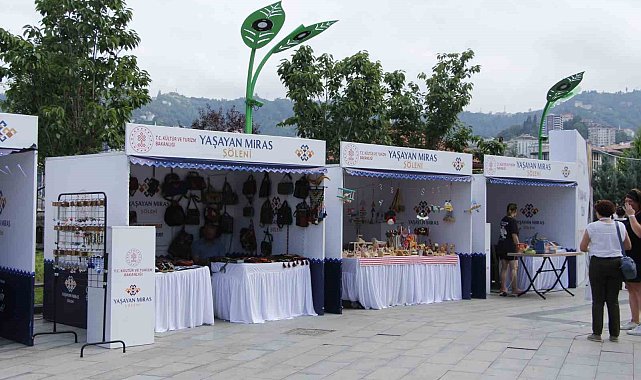 Rize'de 'Yaşayan Miras Şöleni' başladı