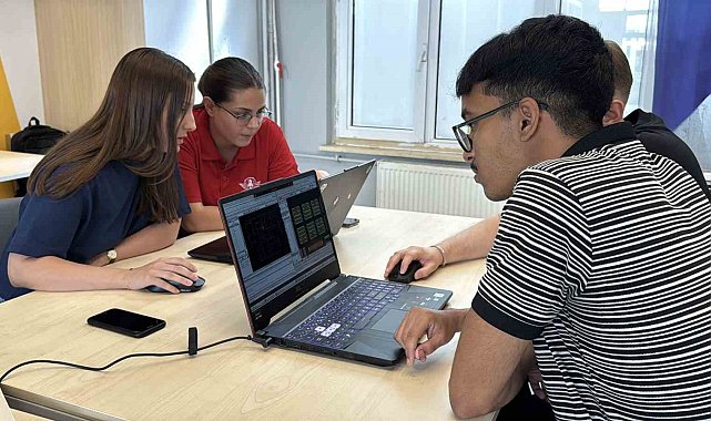 Roketten 5G'ye: KBÜ'lü gençlerin çip tasarımı finalde