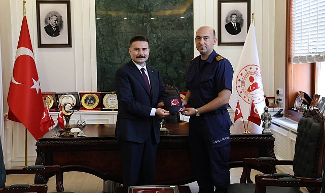 Sahil Güvenlik Batı Marmara Grup Komutanı Borucu'dan Kaymakam Acar'a ziyaret