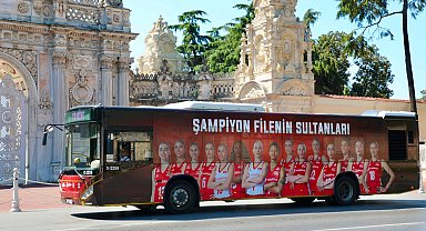 Şampiyonlar, İETT ile İstanbul'da