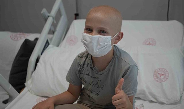 Samsun'da 7 yaşındaki çocuğun 30 santimlik tümörü kemoterapiyle küçültüldü, başarıyla ameliyat edildi