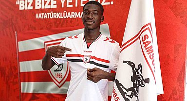 Samsunspor, 18'lik Çadlı futbolcu Daniel ile 5 yıllık sözleşme imzaladı
