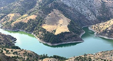 Sarıgüzel Barajı ve çevresindeki dağlar manzarasıyla hayran bırakıyor