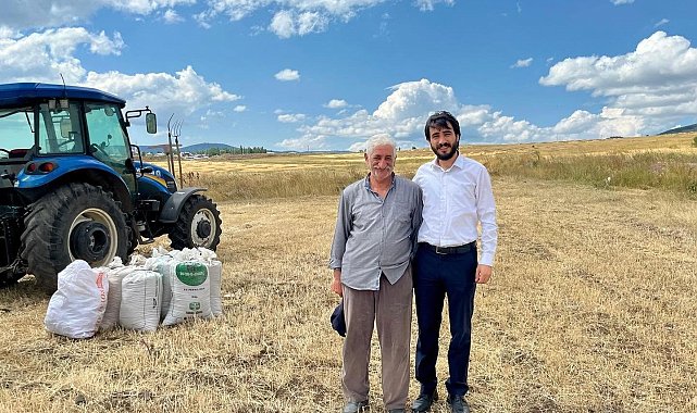 Sarıkamış Müftüsü Divani, tarlada çalışan çiftçilerle buluştu
