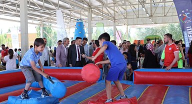 Sarız Sosyal Yaşam Merkezi'nde dolu dolu yaz