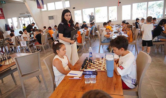Satrançta geleceğin büyük ustaları ilk hamleyi Ayvalık'ta yaptı
