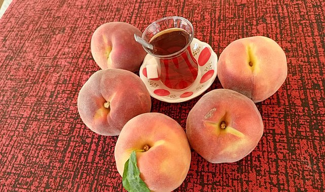 Şeftali fiyatları 1 günde yarıya düştü