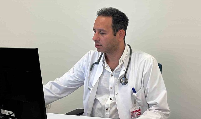 Şekerli yiyecekler ve çiçekli kıyafetler arı sokması riskini artıyor