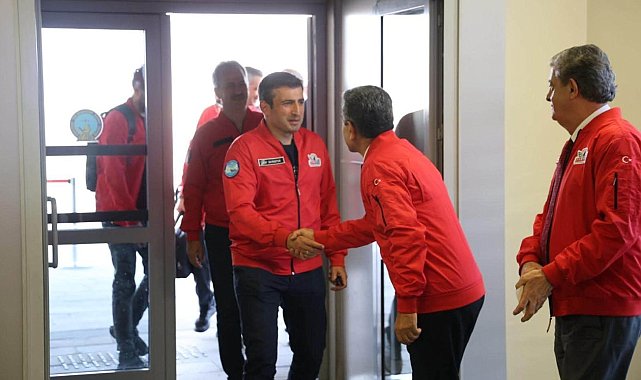 Selçuk Bayraktar: "Şırnak, Türkiye'nin tam bağımsız teknoloji mücadelesinde önemli ilkleri başardı"