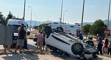 Seydikemer'de tır ile otomobil çarpıştı: 4 yaralı