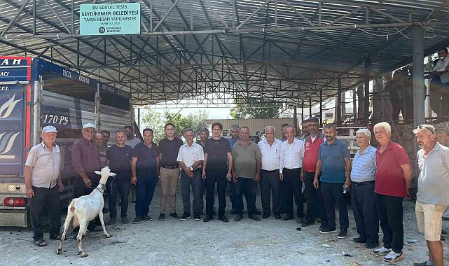 Seydikemer'de yangında hayvanlarını kaybeden çiftçilere küçükbaş hayvan desteği