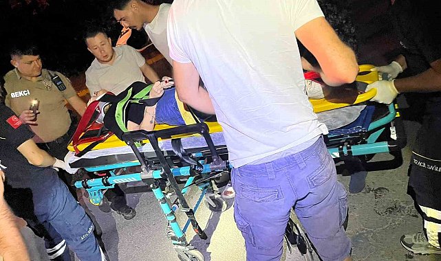 Sındırgı'da otomobil kanala uçtu: 2 yaralı