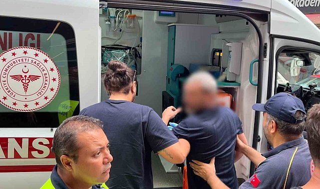 Sinop'ta motosiklet ile hafif ticari araç çarpıştı: 1 yaralı