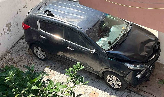 Sinop'ta otomobil apartman boşluğuna düştü
