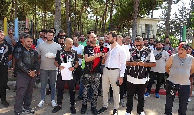 Sipariş almaya gittiği işletmede döner bıçaklı saldırıya uğradı, eline 30 dikiş atıldı