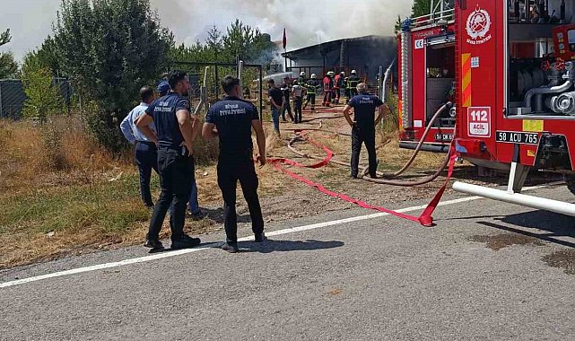 Sivas'ta müstakil ev yangında küle döndü